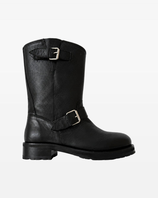 The Benton in Black