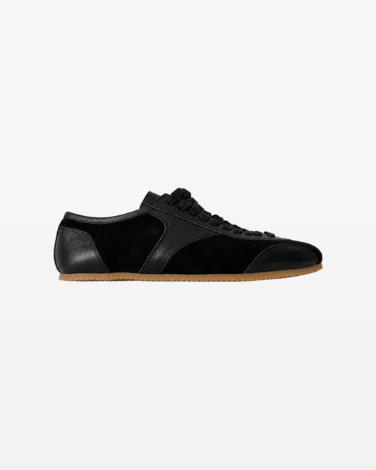 The Vista in Black